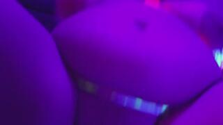 Fat girl Black light show