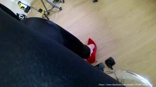 Sexy legs in my thight leather pants1