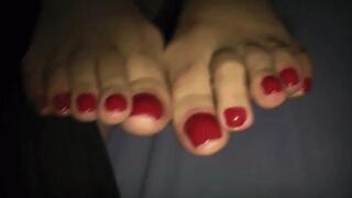 JERK OFF TO HER LOVELY SOLES AND LONG TOES - HD