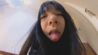 6K HEIYU plays mobile phone tongue infatuation 360VR