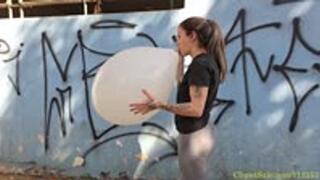 Milla Blows to Pop a Unique 16"