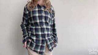 Striptease: Men's Clothing to Pretty Housewife WMV