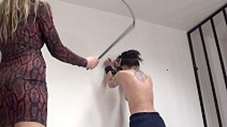 Sissi bare back whip 1402