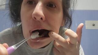 Dirty Teeth Cleaning – Oreo Stains & Intense Tooth Brushing Fantasy