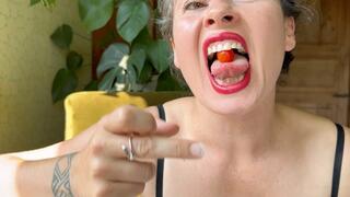 swallow whole tomatoes aV3