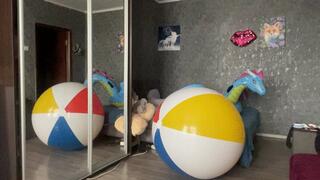 nacked riding on shosu beachball