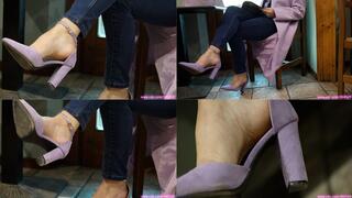 Hot feet woman with stunning arched feet