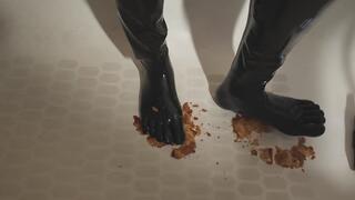 Kaya Nicol Steps on Dessert in her Latex Toe Socks