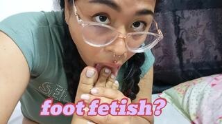 sucking my toes to fulfill your fetish