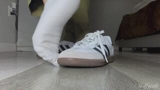 Goddess Cali's Little Pervert: Giantess