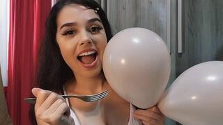 ESTOURANDO BALOES COM O GARFO