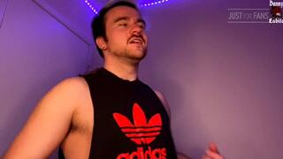 Jerk To Sweaty Roommates Armpits