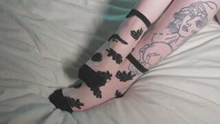 Fucking her feet and cumming in her socks