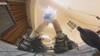 360 VR YIDE dirty sneakers stomp on dwarves 6K