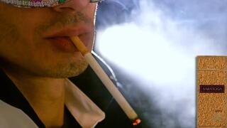 Smoking Saratoga 120s dark Closeup