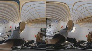 3DVR 180 degree Cinnamon POV Smashes Dwarves