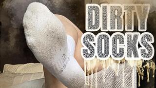 DIRTY SOCKS : Long socks - Stinky socks - Barefoot - Undressing - French feet - Feetgirl - Domina - Dangling socks - Feet teasing