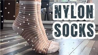 WHITE NYLONS SOCKS : Socks fetish - Nylons - Feetgirl - French Feet - Domina - White socks - Feetgirl