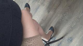 Man sitting on your crossed legs ST