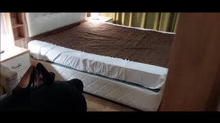 LUCKY SLAVE GETS A HANDJOB WITH CUM EATING