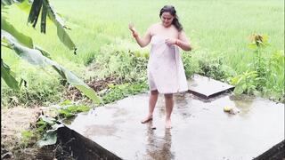 Naughty Desi Aunt's Wild Outdoor Adventure – Passion Under the Open Sky!