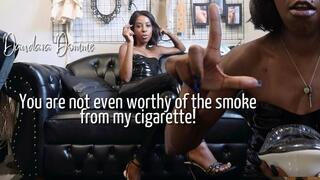 Dandara Domme: Smoking and humiliating perverted losers (EN-4K)!