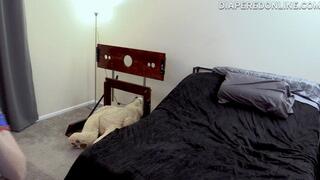 Samara: Full Diaper Knee Bounce