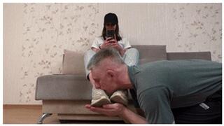 White massive sneakers and smelly socks of tall 19 yo babe make the dude happy, vf2979x 1080p