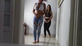 Two Hot Pawgs Walking Around Your House And Farting For You To Smell Everything Delicious By Scarlet White And Sara Rosa Cam By Aline Full HD