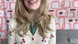 Shy Housewife Uses Dildo WMV