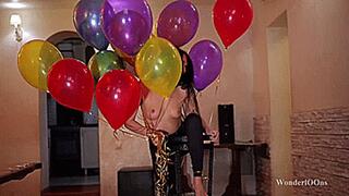 Keira sit pop helium balloons **4K**