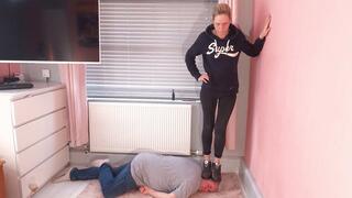 Hard Sneakers Head Trampling Challenge (4K)