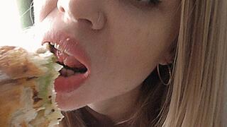 Blondie eats a big croissant with chicken and washes it down with cola! MP4