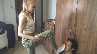 Young Mistress Sock Smelling 57 wmv