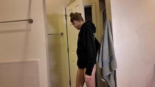 Bubble bath foot fun!