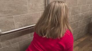 I like when you watch me do number 2 MP4