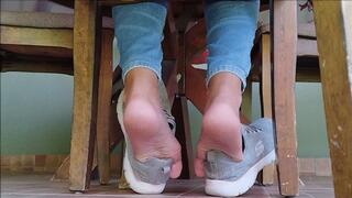 INTENSE SHOEPLAY IN SNEAKERS RECOMENDED VIDEO