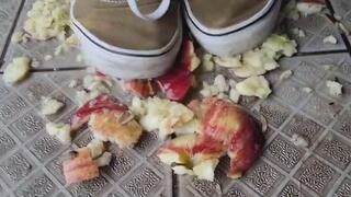 vans fruit crushing