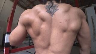 THE AMAZING MUSCLES OF THE WARRIOR GODDESS