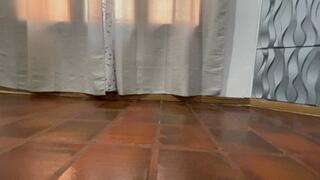 Katherine heel popping Goddess in pantyhose and stilettos