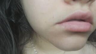 Con mi lengua Húmeda te lamo toda la cara