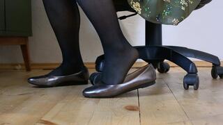 girl at work in ballet flats av