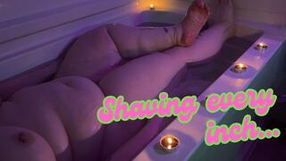 4k - BBW Bathing & Shaving - Thick Girl Slowly Shaves in Neon Tub (36 Mins)