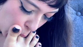 Which Toe Would You Lick First?