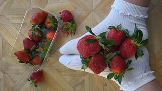 White as Snow, Red as Sin – A Giantess Crush Fantasy