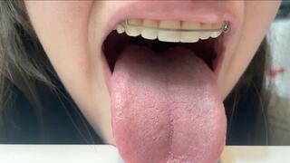 Retainer Mouth Vore POV