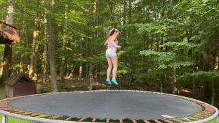 Girl Jumping on trampoline public Sex on Trampoline!!