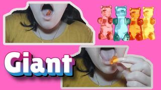 The Giant Gummy Bear Eater! ????????"